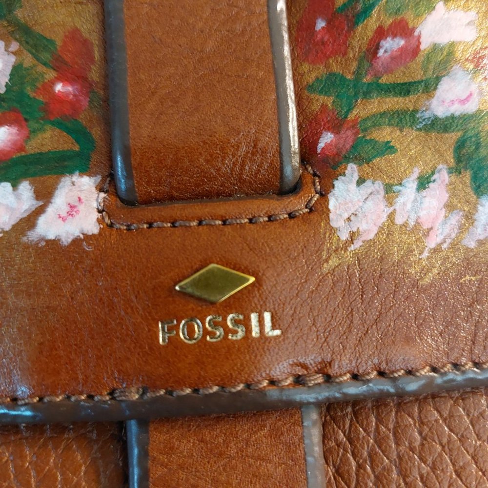 Leather Painted Fossil Purse - Picture 4 of 13